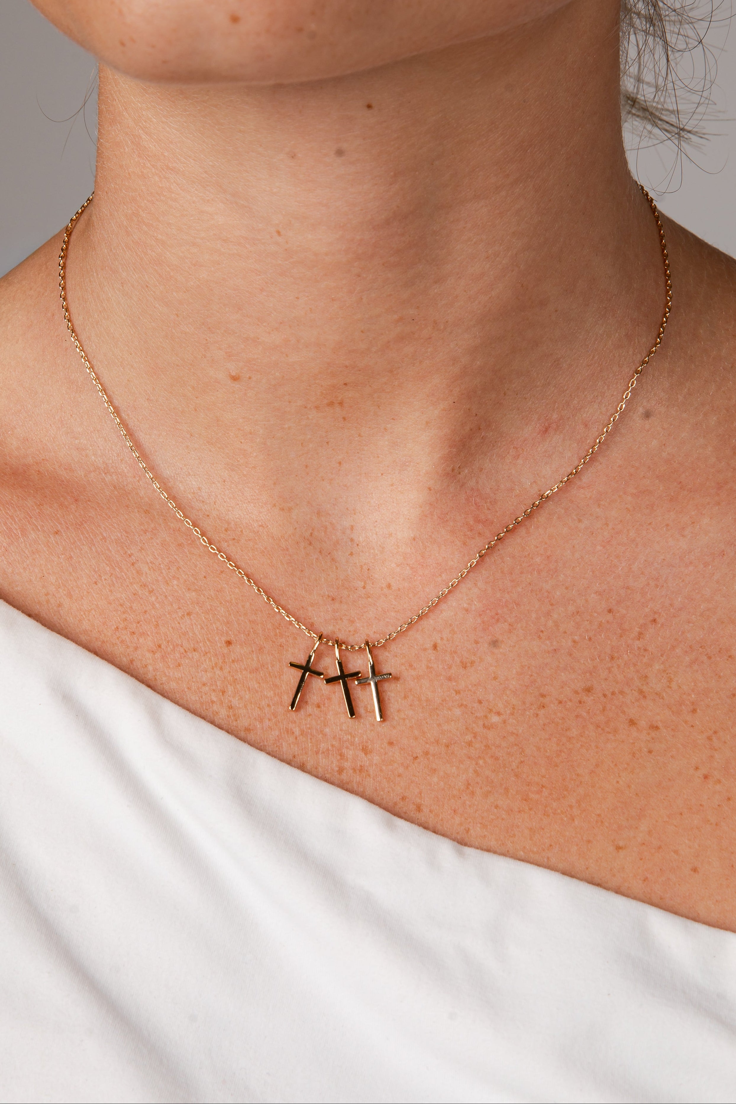 A close-up of a model&