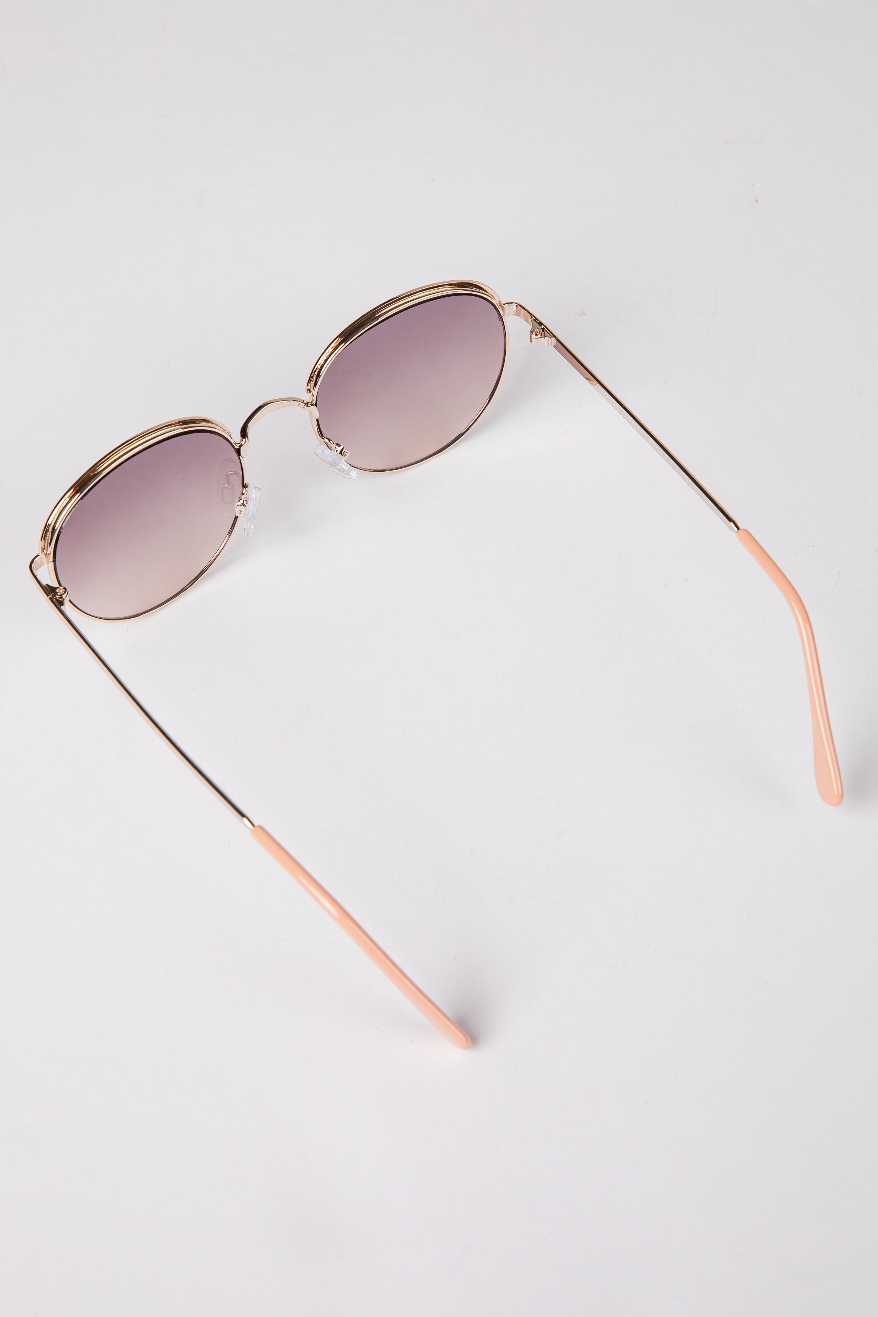 Throwing Shade Round Sunglasses