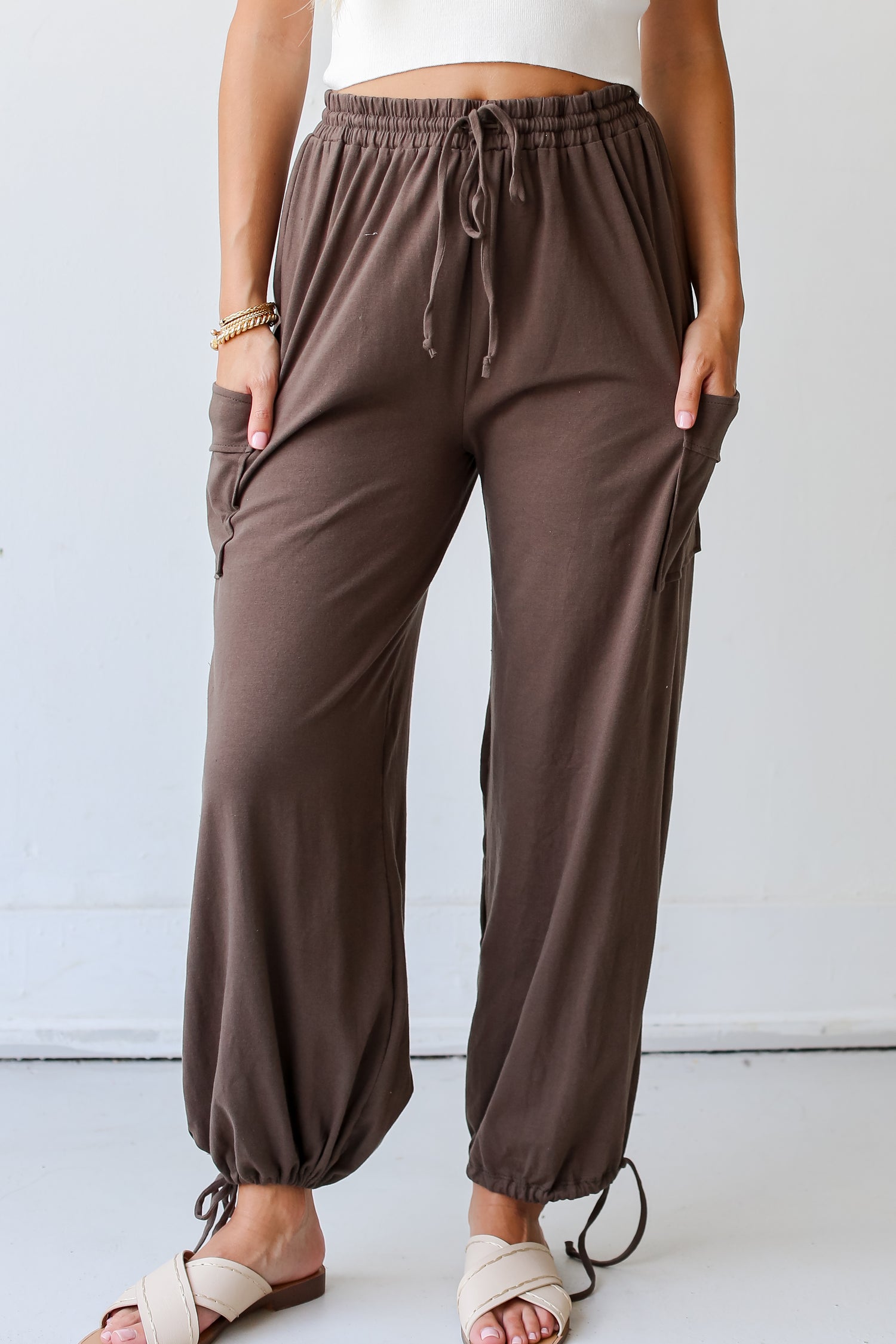 olive cargo Joggers close up