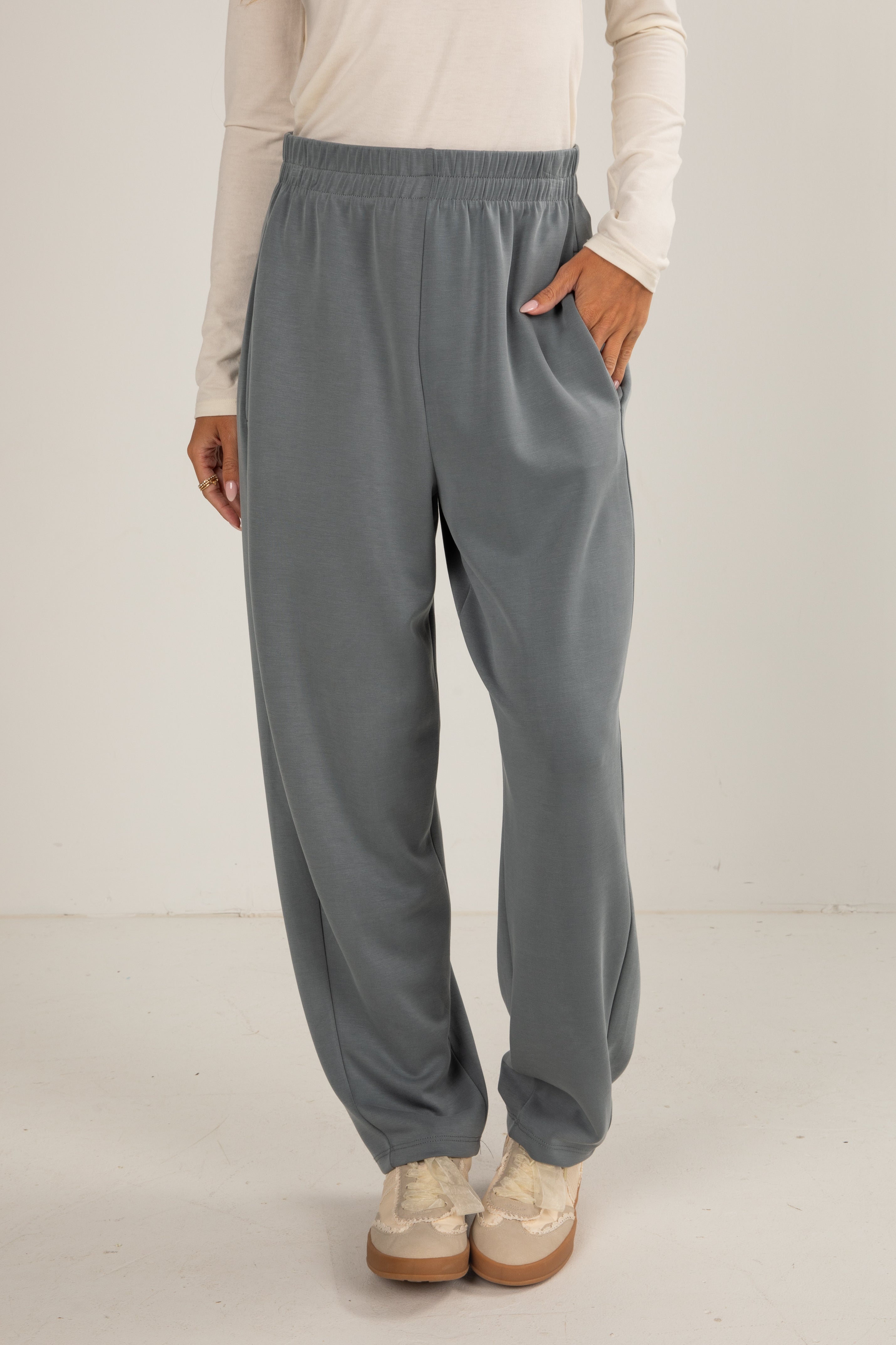 grey sweatpants