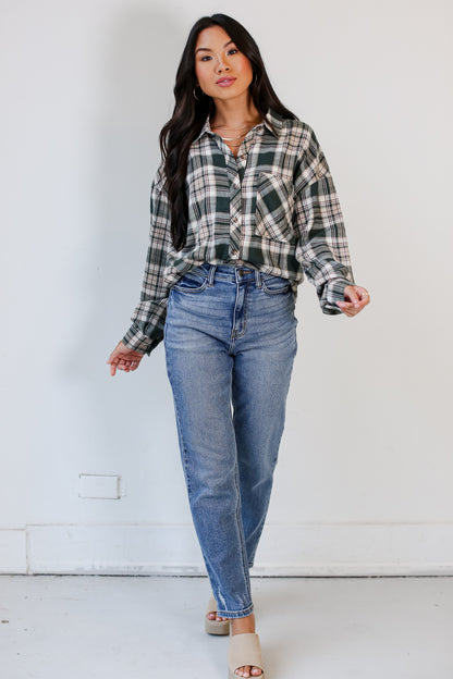 trendy medium wash Mom Jeans