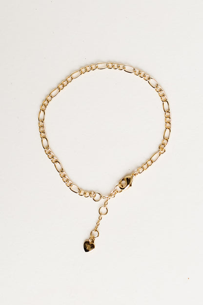 Gold Chainlink Bracelet flat lay