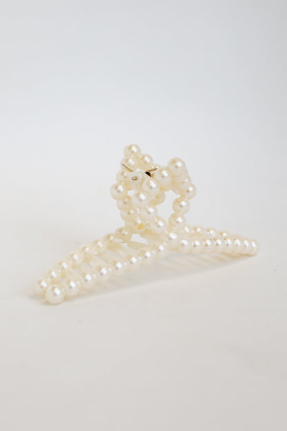 Posh Brilliance White Pearl Claw Hair Clip