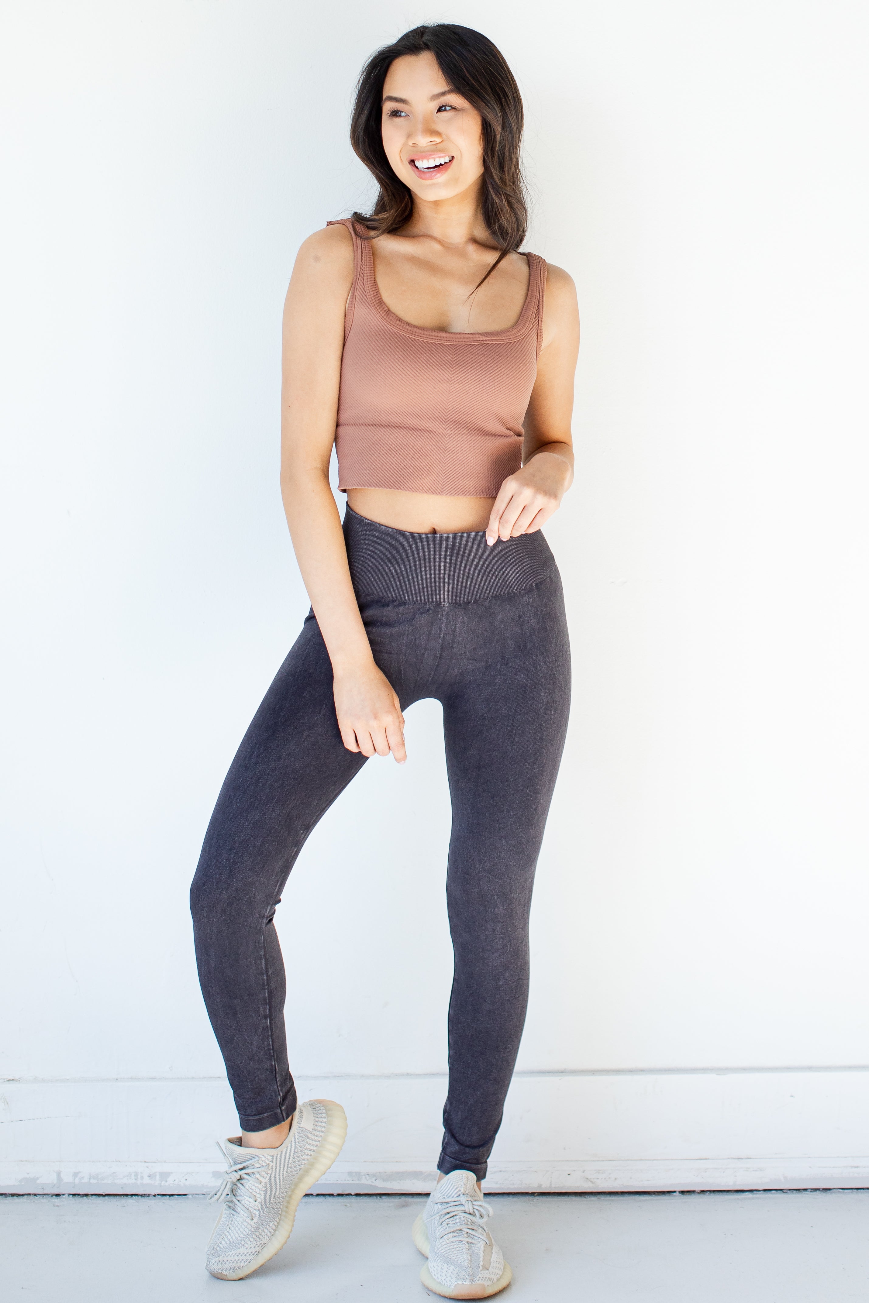 Seamless Leggings on model